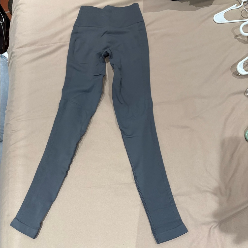 Lululemon Gray Zone In Tight Athletic Compression Leggings